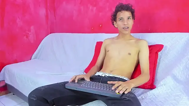 Chat XXX en directo de AXEL_DESIRE