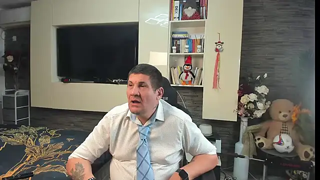 SpartacusDaddy48のライブXXXチャット
