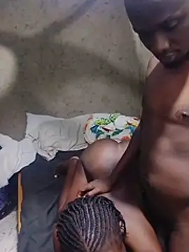 Chat +18 de Lawal-Briana ao vivo