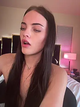 Chat +18 de KarissaChantelle ao vivo