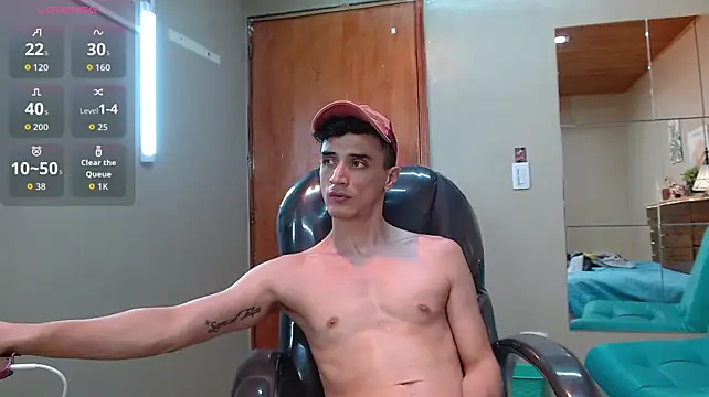 FelipeFriendly Adlı Modelin Canlı XXX Sohbeti