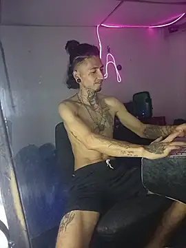 Tattoboy19cm's Live XXX Chat