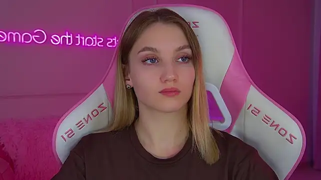 Chat +18 de StacyEvances ao vivo
