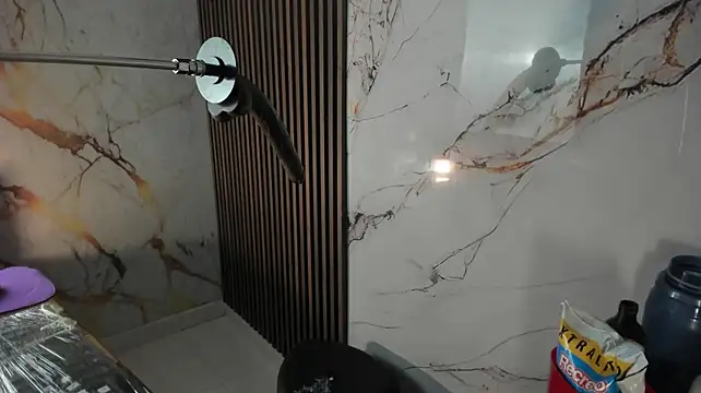 charol23's Live XXX Chat