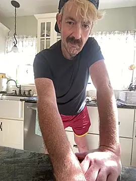 cloudsarelyfe's Webcam Show