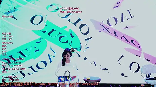 GIVENCHY-001's Live XXX Chat