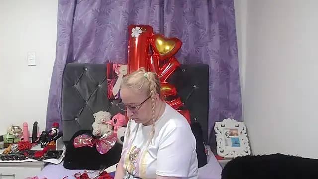 emperabigbootybigass 라이브 XXX 채팅