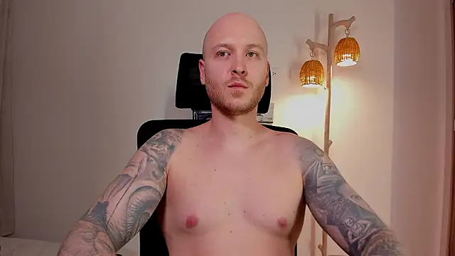 AdamMeyer_10のライブXXXチャット