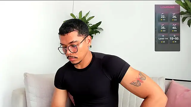Chat +18 de Nico_Rios1 ao vivo