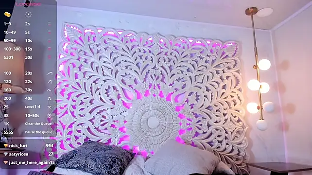 alison_ferrera_'s Live XXX Chat