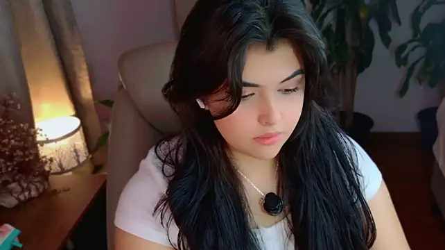 Nannicutee Adlı Modelin Canlı XXX Sohbeti