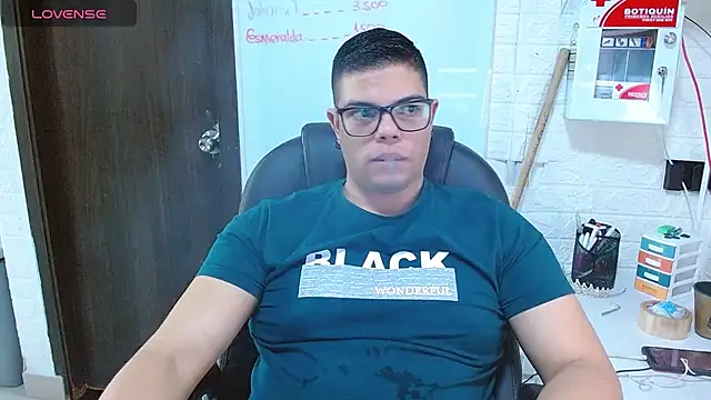 XXX chat uživo modela Realjoel01