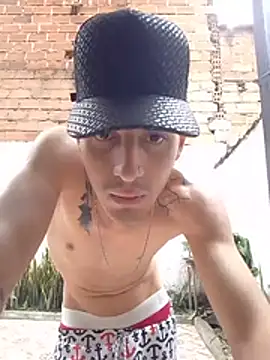 MaxHornyLatin লাইভ XXX চ্যাট