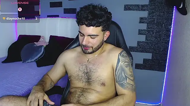 adamhairy's Live XXX Chat