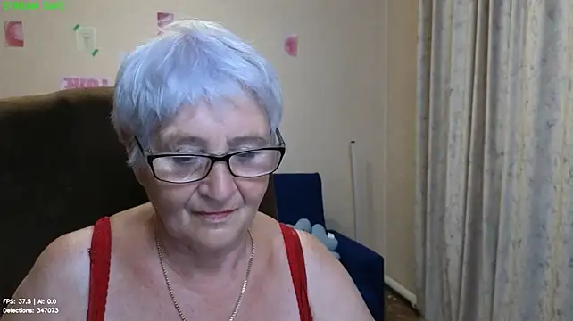Chat +18 de Sandra_Snowflake ao vivo