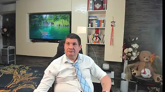 SpartacusDaddy48 Live XXX-chat
