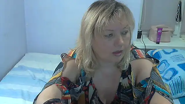 Lusi-777's Live XXX Chat