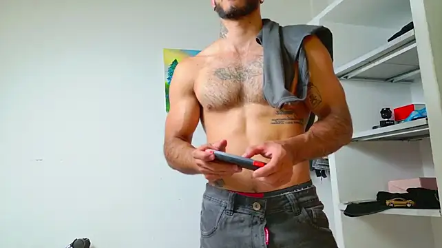 צ'אט XXX בשידור חי של JuanBlade