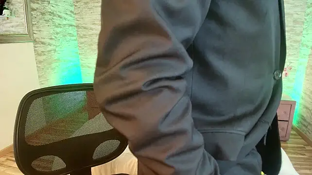 Adams_Sanz 现场XXX聊天