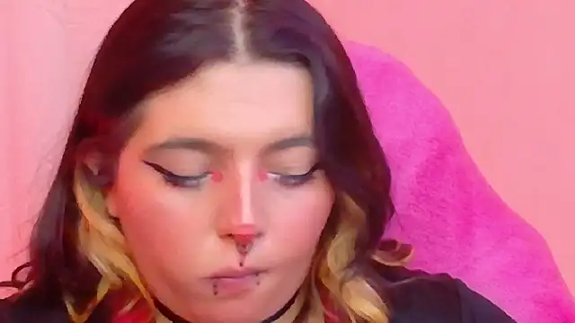 Chat XXX en directo de Sachi_Meow