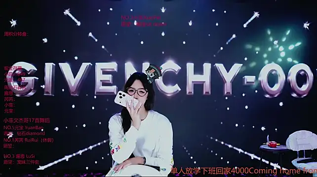 GIVENCHY-001のウェブカメラショー
