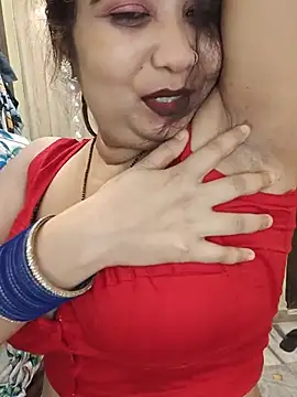 XXX chat uživo modela MONAJI_HOT