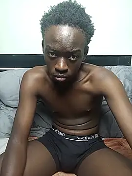 Chatroom XXX en direct de myles_erqt