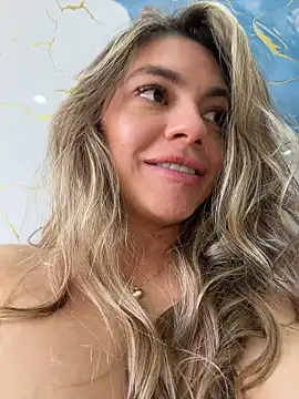 Chat +18 de alicee16 ao vivo