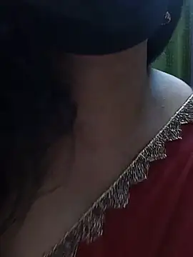 צ'אט XXX בשידור חי של Anushka_flower