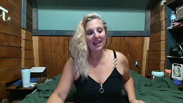 lisaxlovexxx: διαδικτυακό σόου στην κάμερα