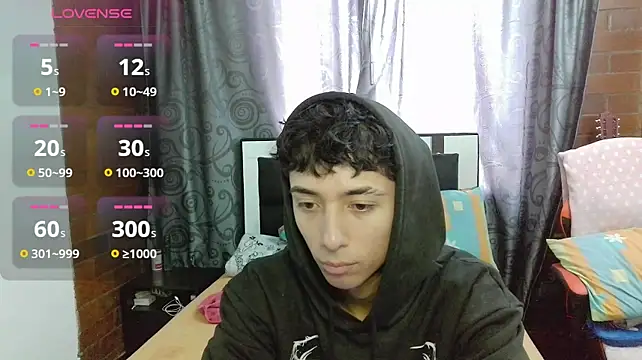 Mr__Aaronn Live XXX-Chat