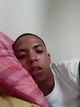 Enzo19 Webcam show