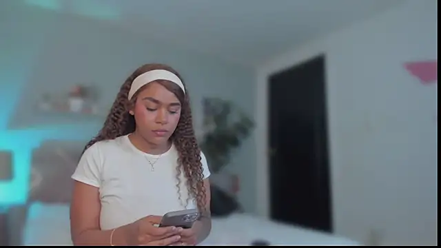 YariRose's Webcam Show