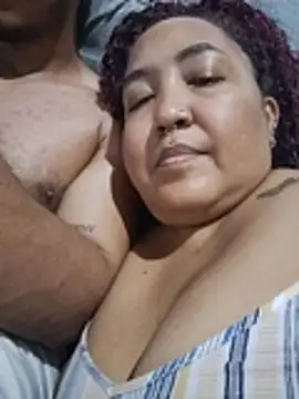 แชท XXX สดของ CurvyHeat