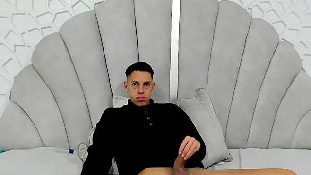 thiago19s' Live XXX Chat