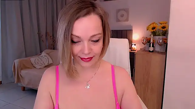 Tilly_Eliot 라이브 XXX 채팅