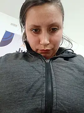 LIA--23 live XXX chat
