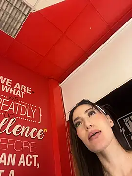 IAmNobodyXXX Adlı Modelin Canlı XXX Sohbeti