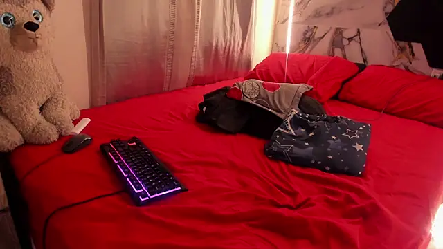 Živý XXX chat Goldendesirexx__