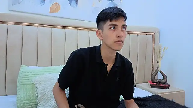 Julian_Carusso's Webcam Show