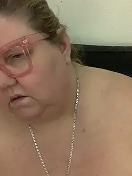 TheMotherPearl Show in webcam