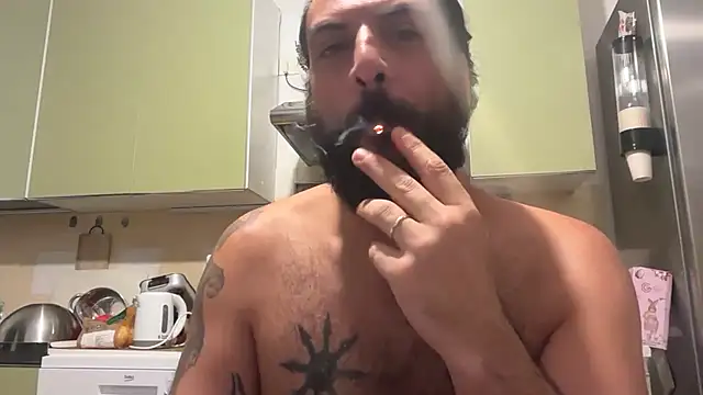 beardo85 Adlı Modelin Canlı XXX Sohbeti