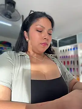 ISABELLA__LUNA's Live XXX Chat