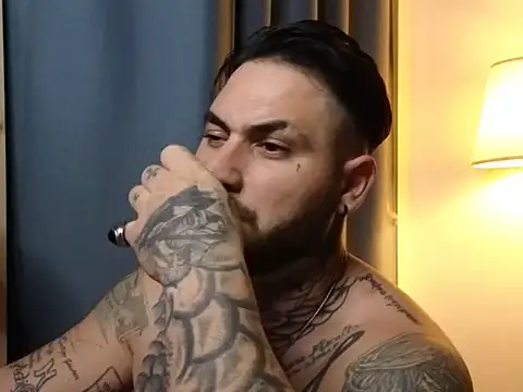 צ'אט XXX בשידור חי של ReyPontiProd
