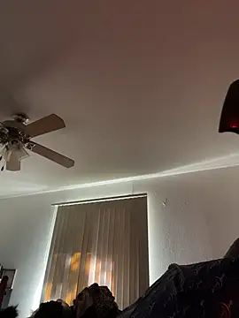 reecieofficial's Live XXX Chat