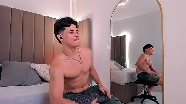 Benjamin_More XXX чат на живо