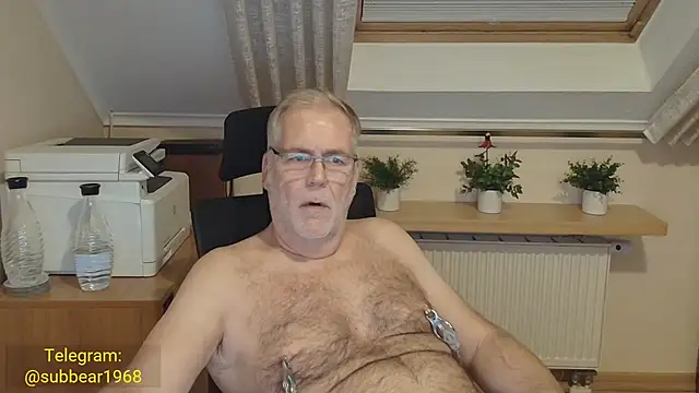 subbear1968 Live XXX-Chat
