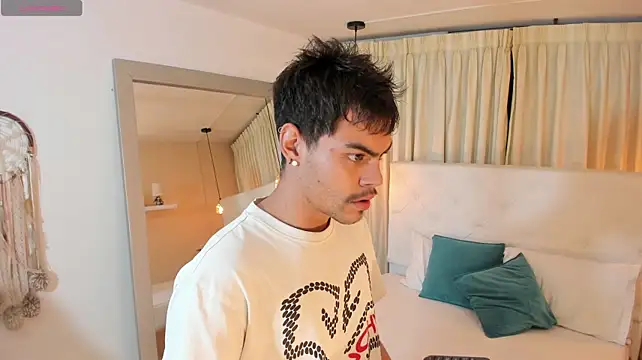 XXX chat uživo modela Lycan____