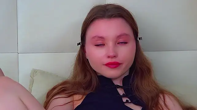 KeiraAsti's Live XXX Chat