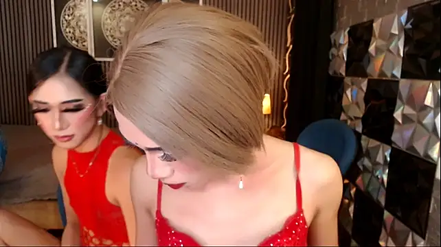 PrettyHorseCockTrans Chat XXX live
